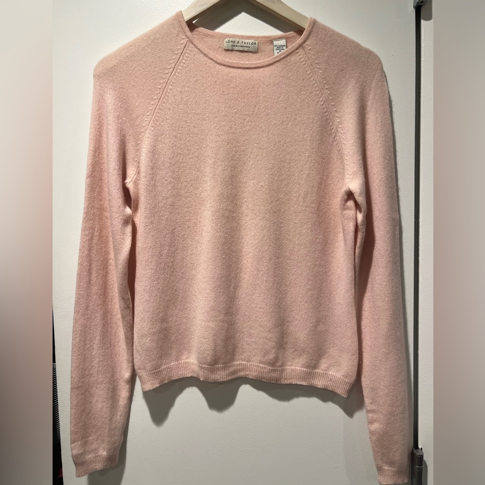 Elegant Blush Pink Crew Neck Sweater Lord and Taylor 100% Cashmere